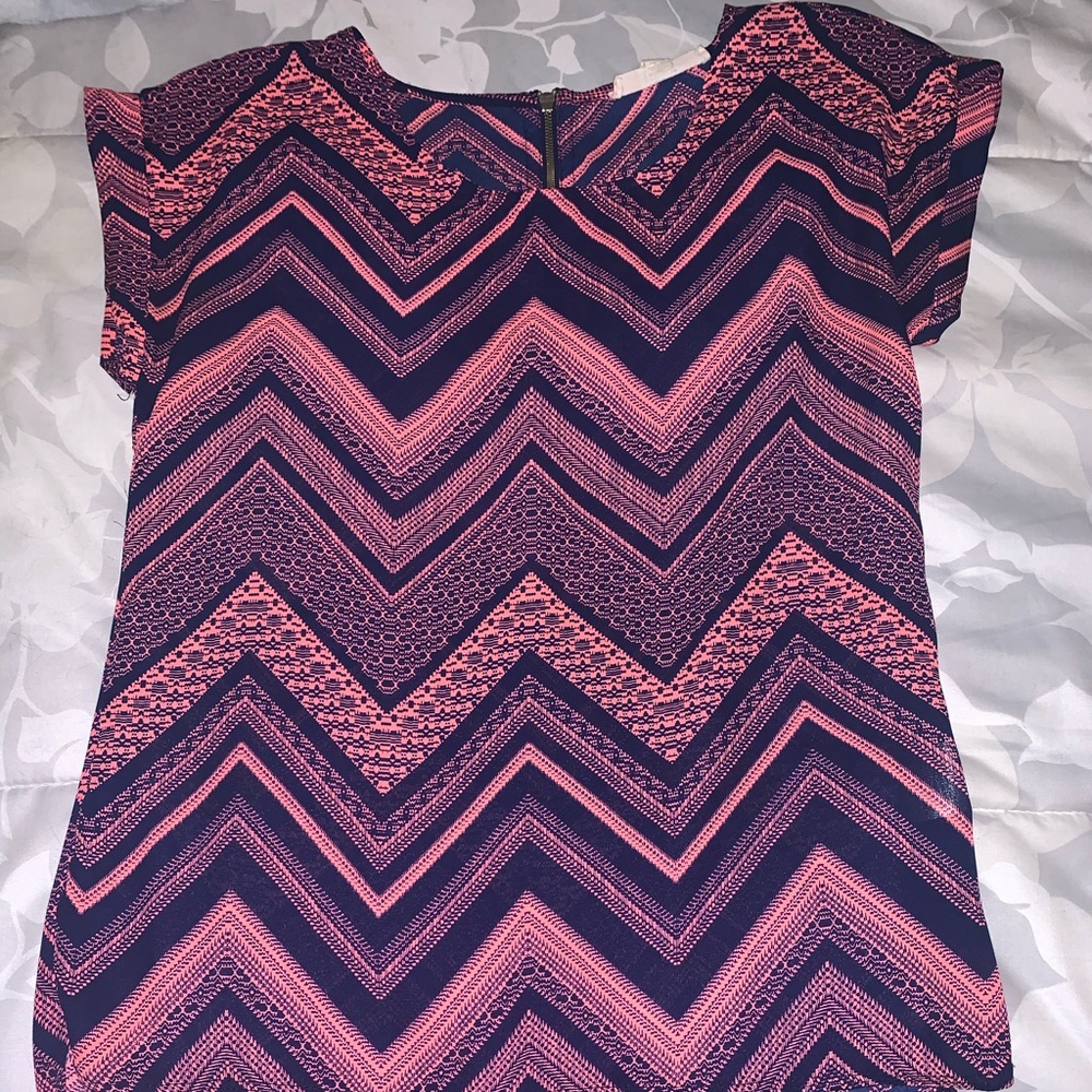 Short sleeved blouse